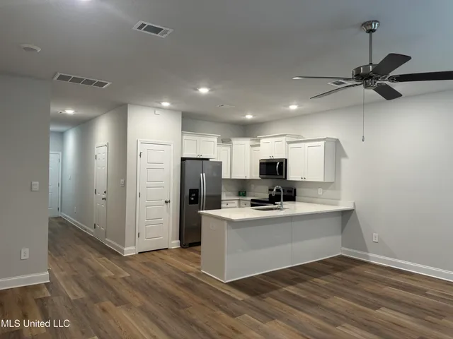 $1,900 | 7837 Reagan Court, Ocean Springs, MS 39564