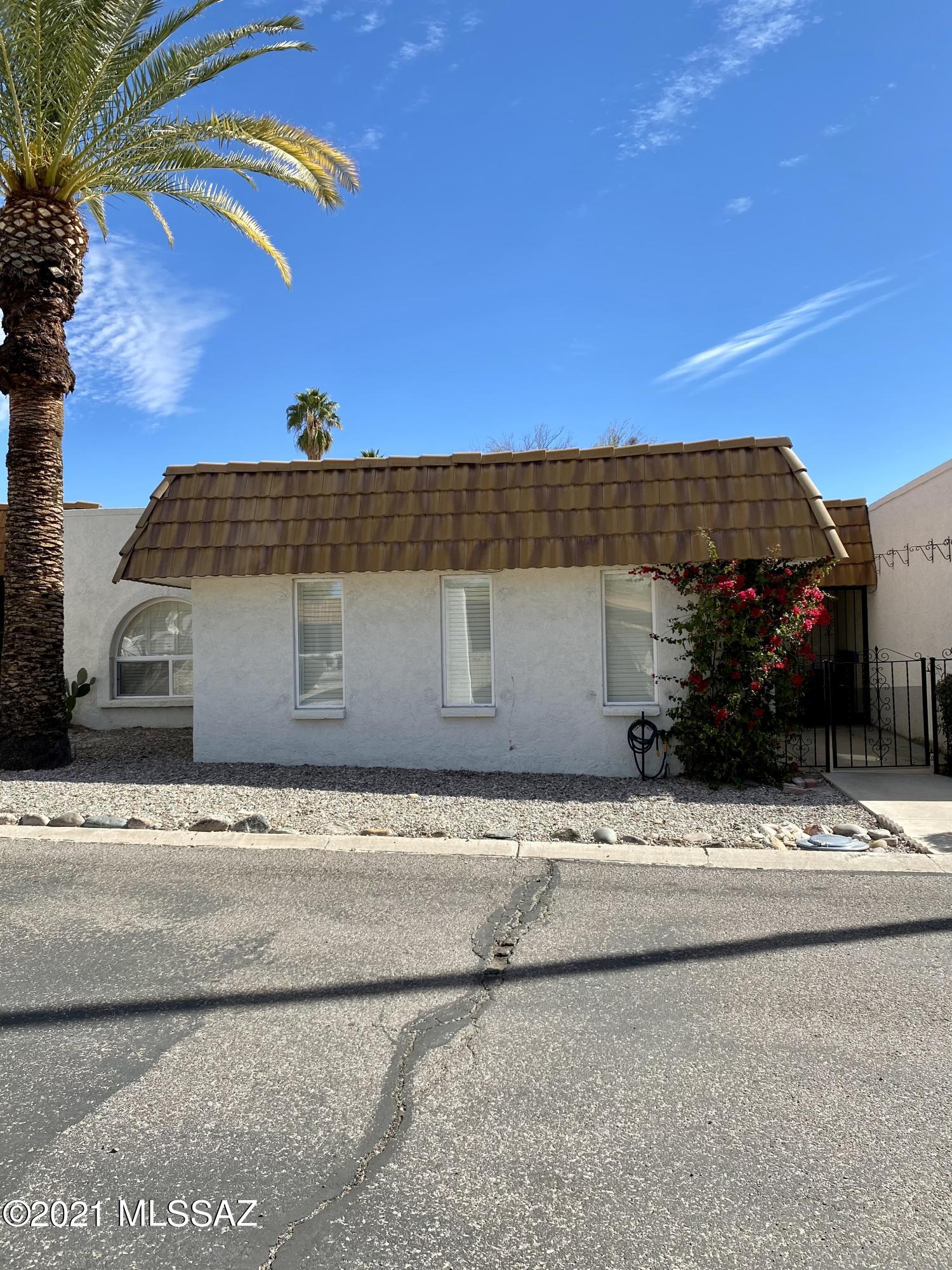 660 East River Road, Unit K Tucson, AZ 85704 - Photo 1 of 7
