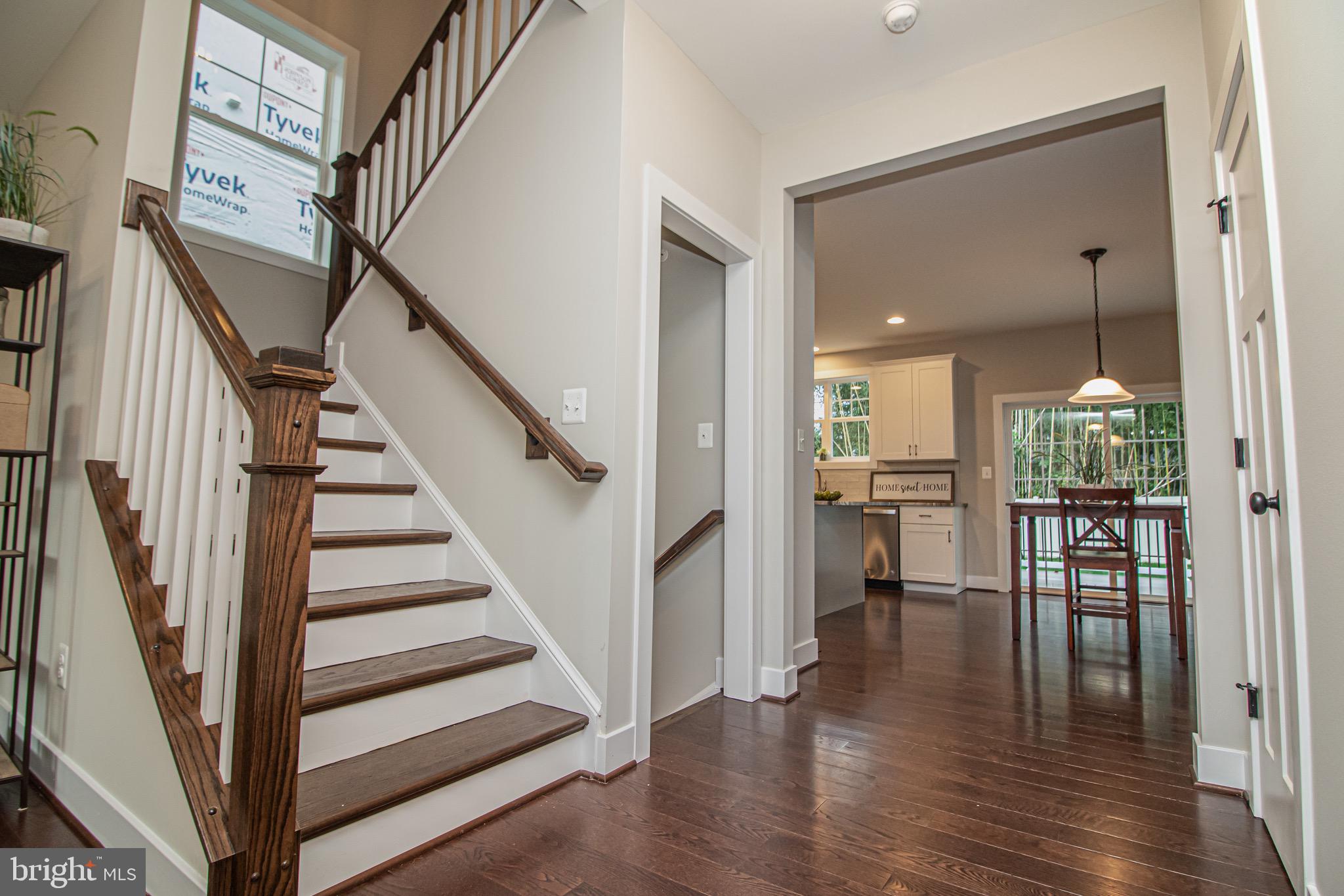 33 Chrisba Road Severna Park, MD 21146 - Photo 3 of 44 Beautiful Craftsman Finishes!