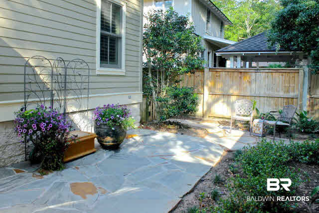 100 Pecan Avenue Fairhope, AL 36532 - Photo 4 of 33