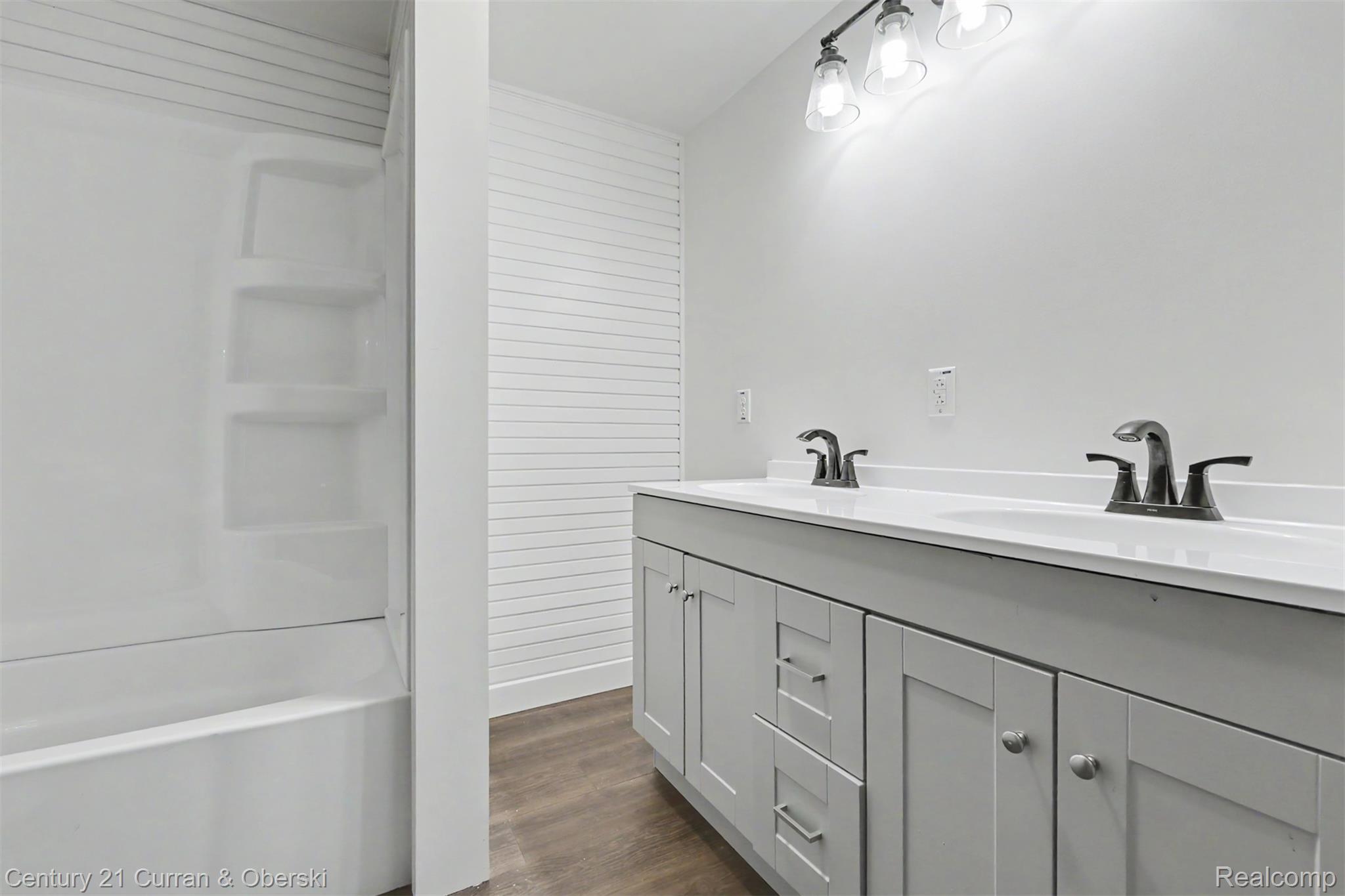 4296 Burgess Road Pinckney, MI 48169 - Photo 15 of 47 13.jpg