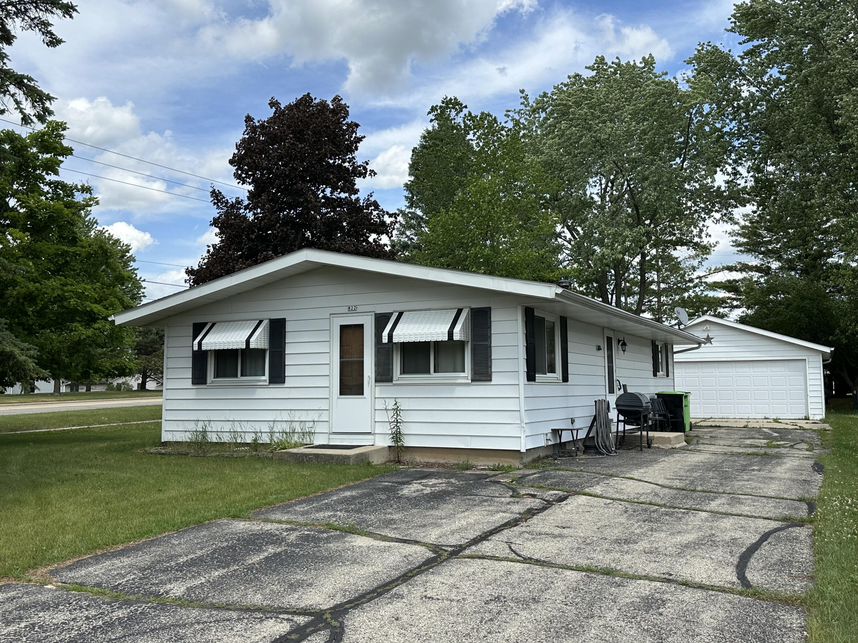 822 Bel-Ric Drive Kewaskum, WI 53040 - Photo 2 of 19 Front of Home