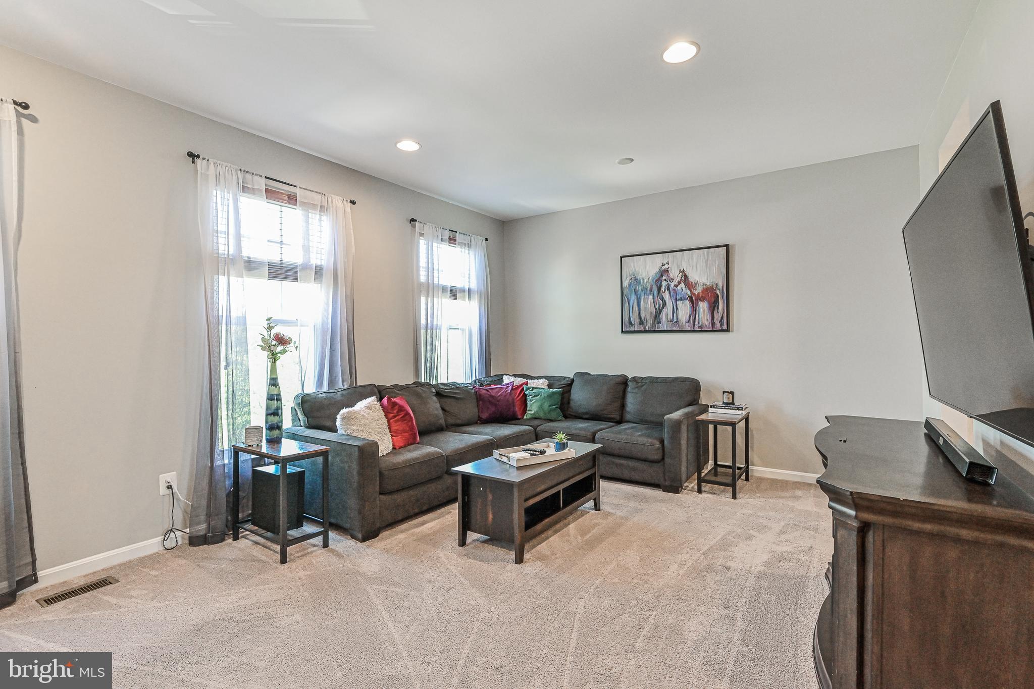 9183 Ribbon Falls Loop Bristow, VA 20136 - Photo 17 of 46 Gallery Image 17