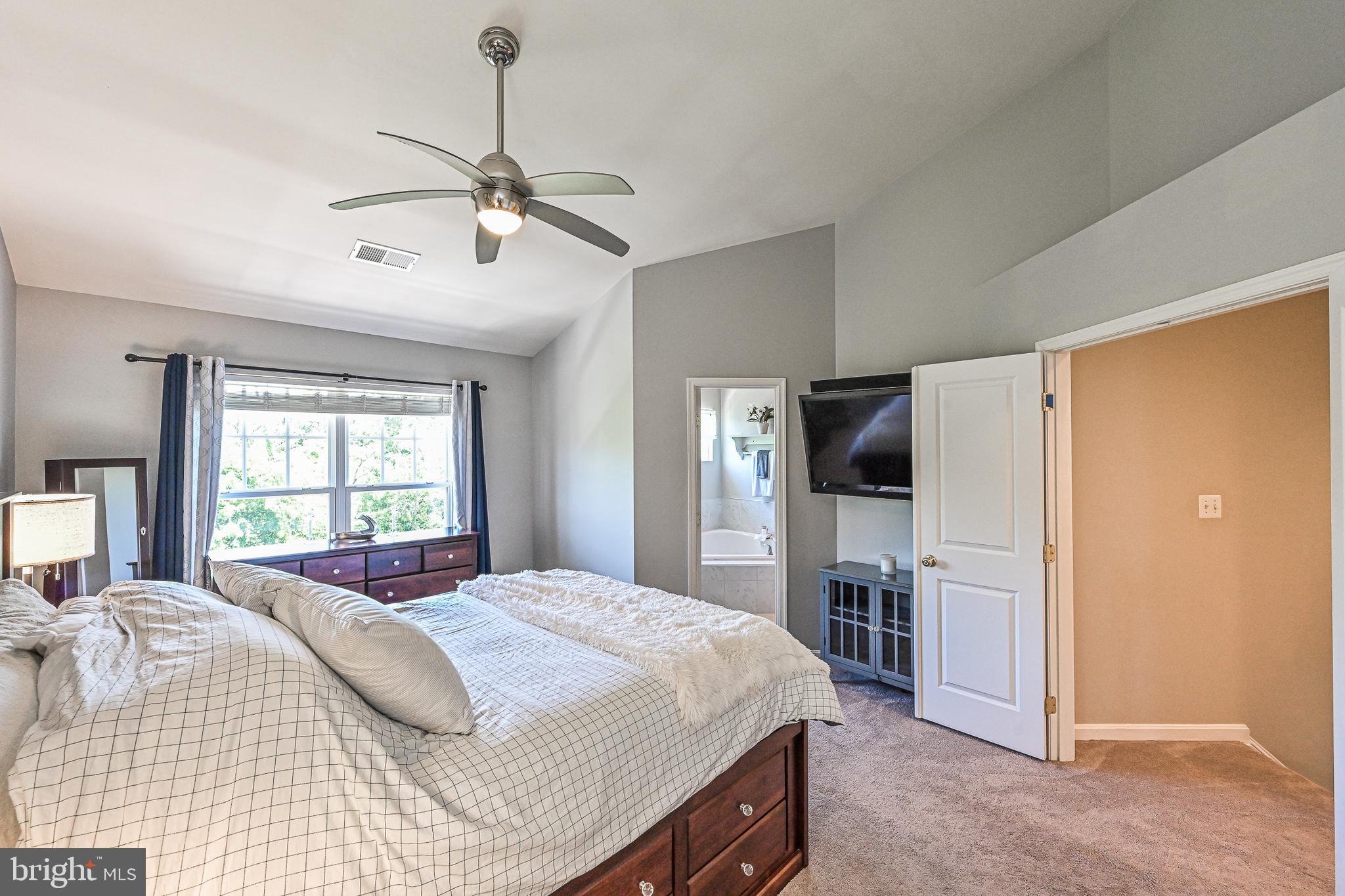 9183 Ribbon Falls Loop Bristow, VA 20136 - Photo 23 of 46 Gallery Image 23