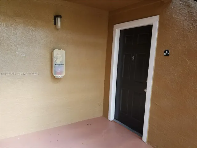 $1,900 | 15570 Southwest 105th Lane, Unit 1717, Miami, FL 33196