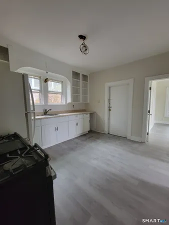 $1,200 | 120 North Street, Unit 1F, Windham, CT 06226