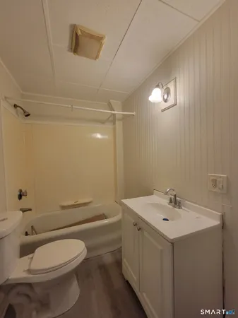 $1,200 | 120 North Street, Unit 1F, Windham, CT 06226