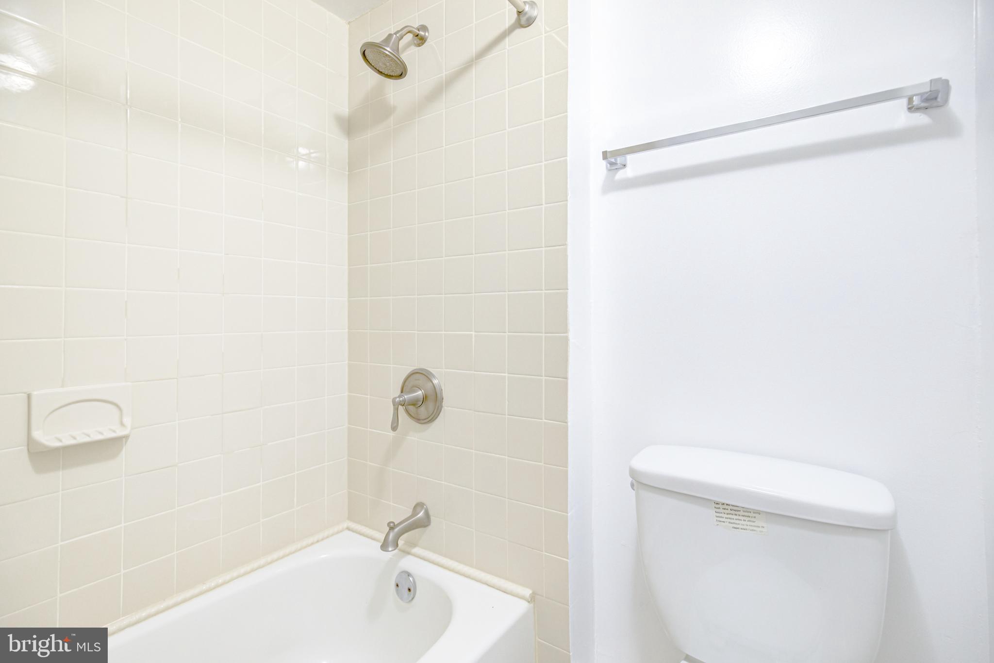 5501 Seminary Road, Unit 307S Falls Church, VA 22041 - Photo 23 of 32 Master Bath