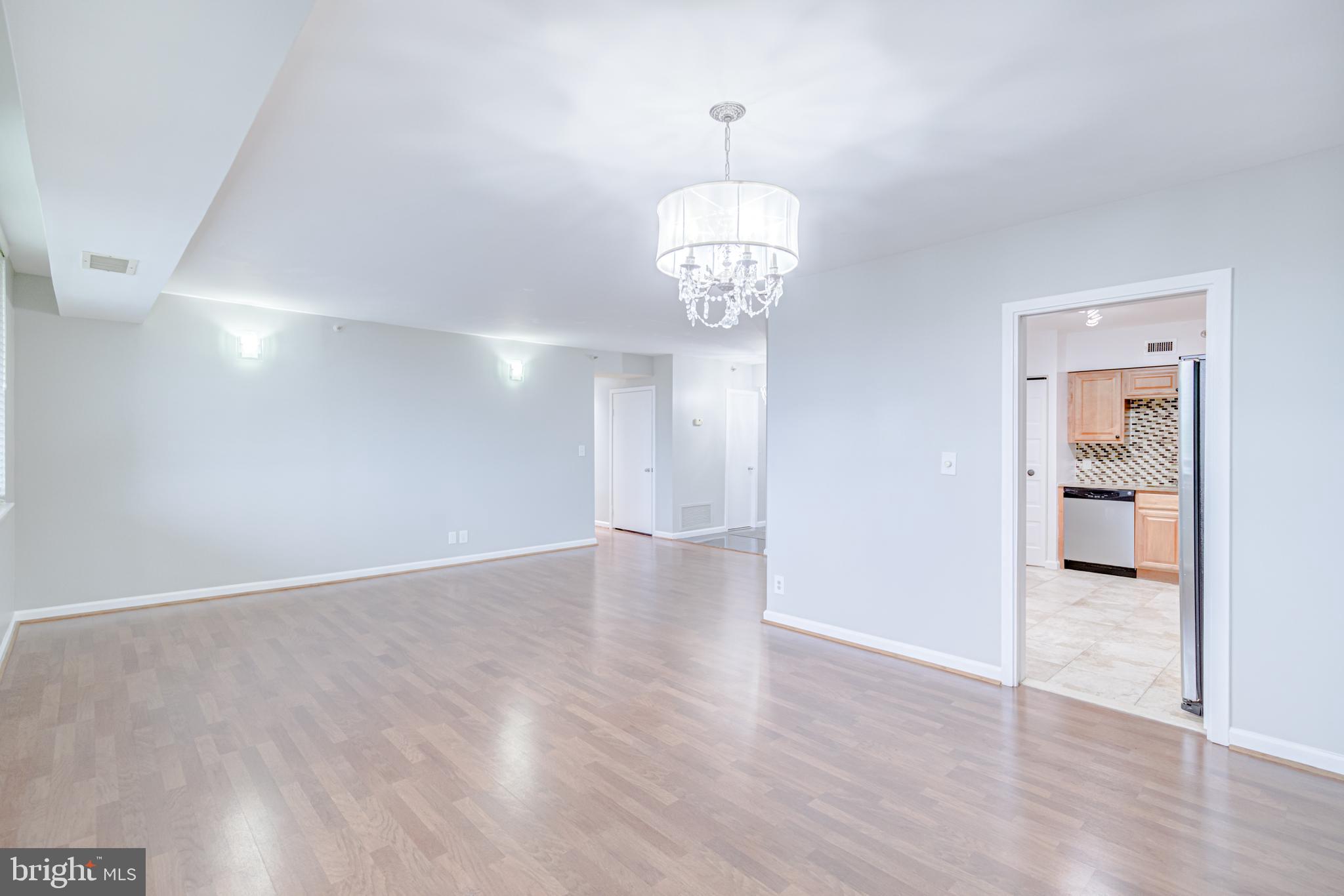 5501 Seminary Road, Unit 307S Falls Church, VA 22041 - Photo 5 of 32 Dinning