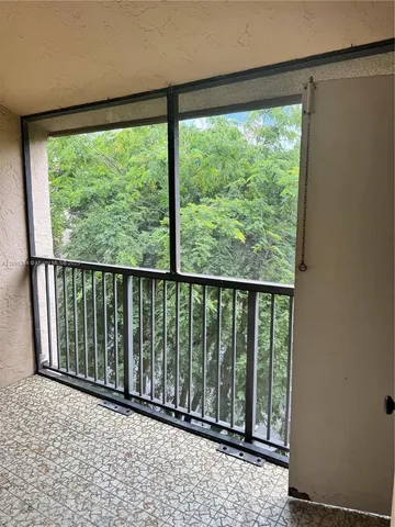 $2,000 | 14501 North Kendall Drive, Unit 408H, Miami, FL 33186