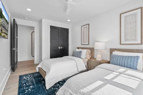$1,765,000 | 278 High Street, Unit 9, Fontana, WI 53125