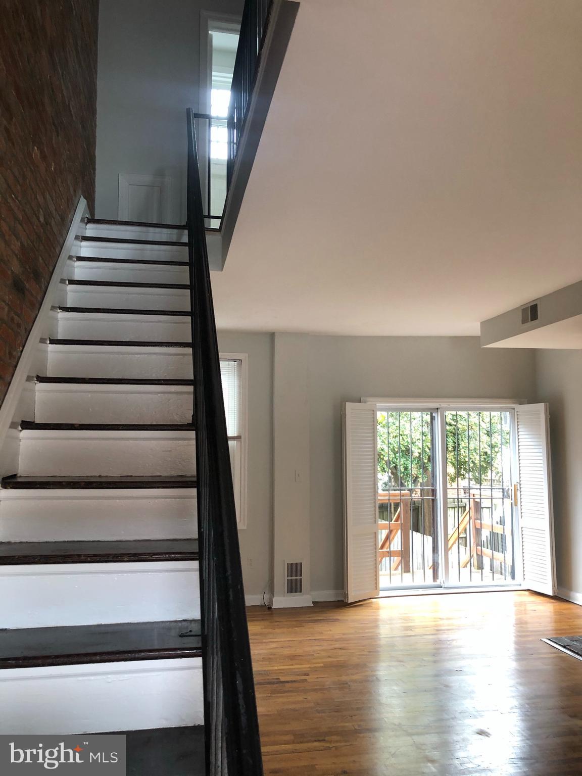 612 C Street Northeast Washington, DC 20002 - Photo 2 of 22