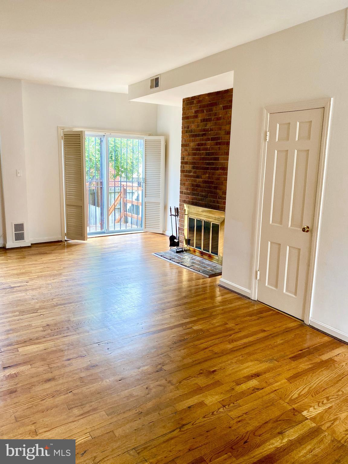 612 C Street Northeast Washington, DC 20002 - Photo 5 of 22 Decorative fire place