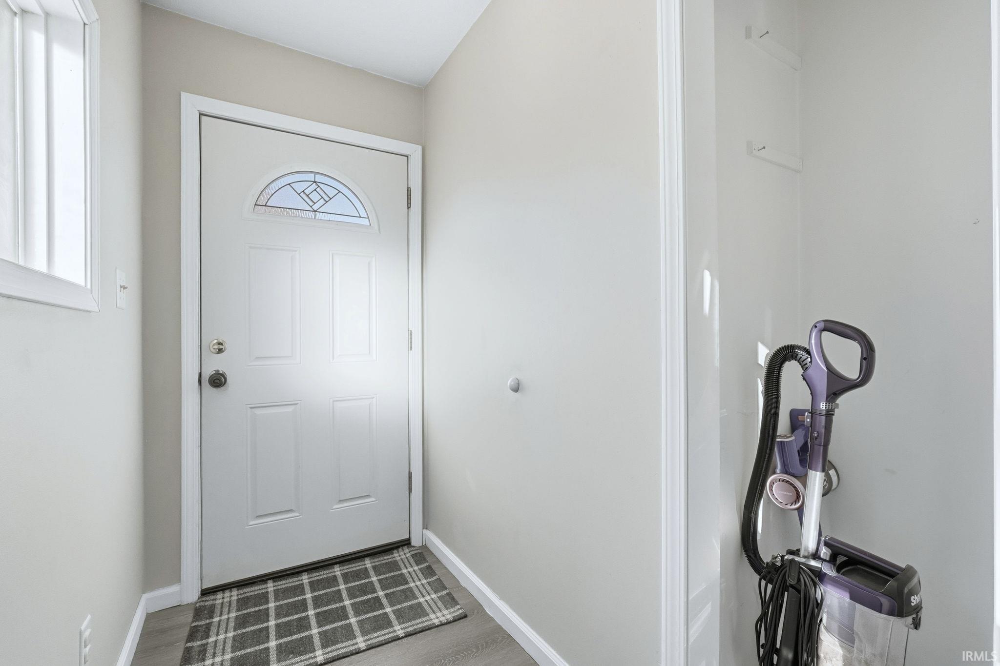 1804 Phillip Street Auburn, IN 46706 - Photo 3 of 30