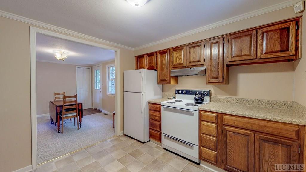 8875 Buck Creek Road Highlands, NC 28741 - Photo 8 of 13 Gallery Image 8