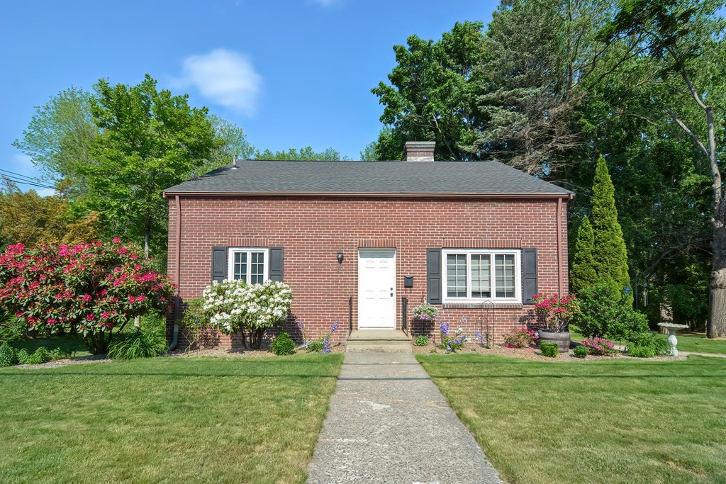511 Massasoit Road Worcester, MA 01604 - Photo 5 of 36 Gallery Image 5