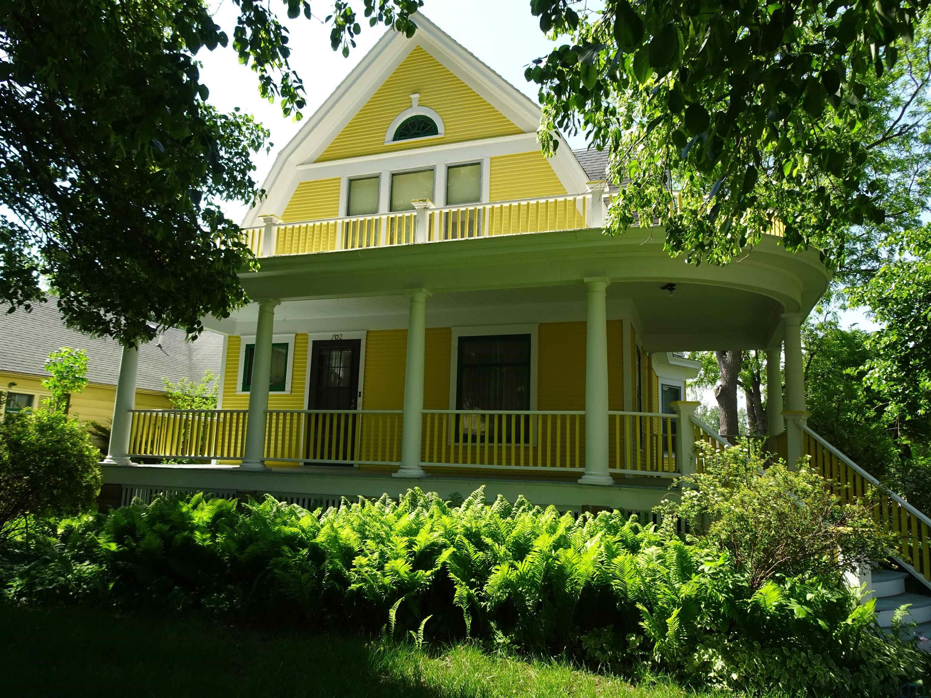 702 9th Street Sheldon, IA 51201 - Photo 1 of 24 Gallery Image 1