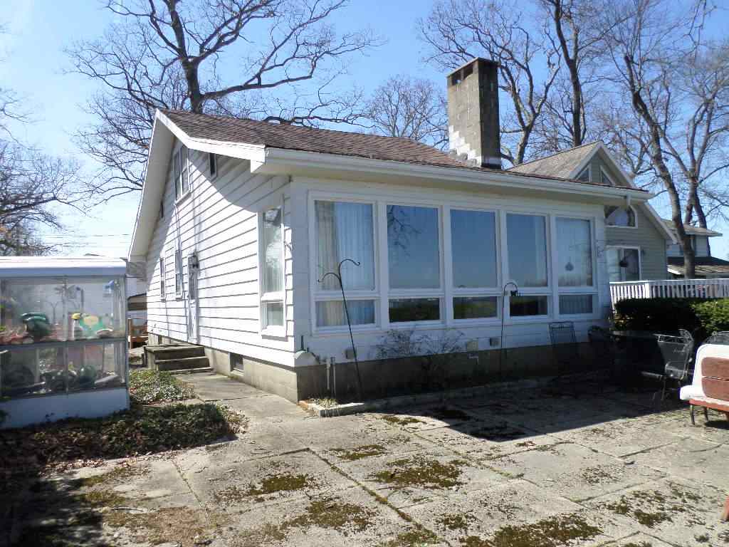 1707 Mitchell Drive Rochester, IN 46975 - Photo 1 of 6