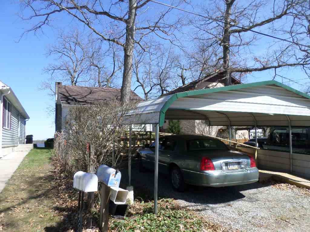 1707 Mitchell Drive Rochester, IN 46975 - Photo 2 of 6