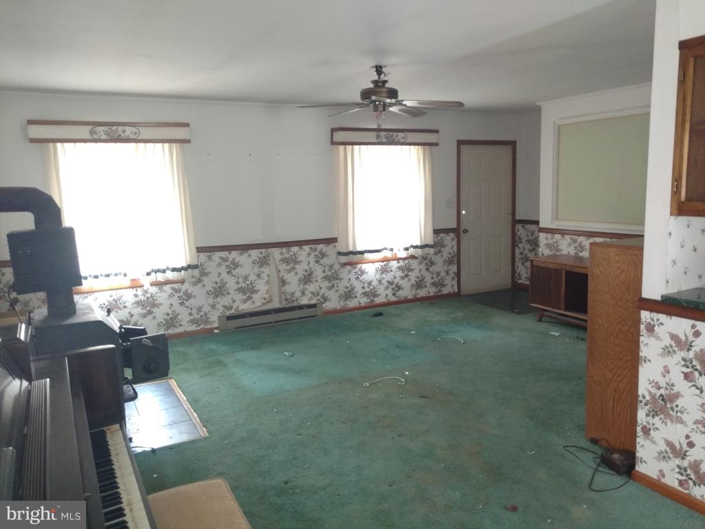 3575 Prchal Road Preston, MD 21655 - Photo 14 of 24 Living Room