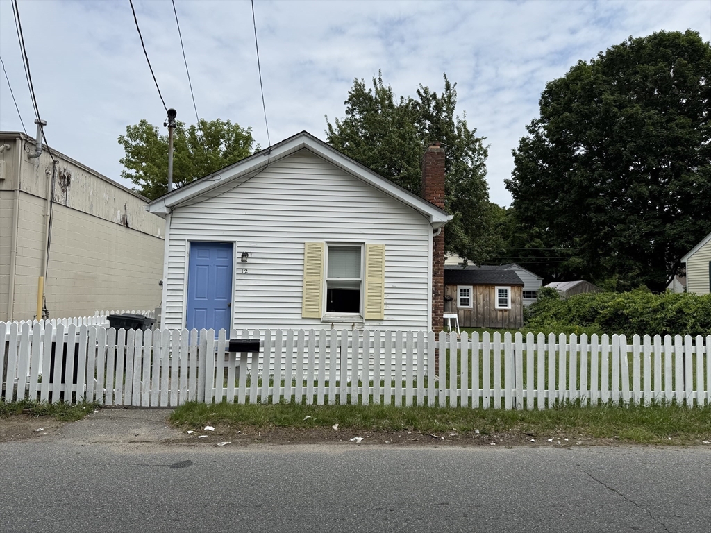 12 Sherbourne Avenue Swansea, MA 02777 - Photo 1 of 11 Gallery Image 1