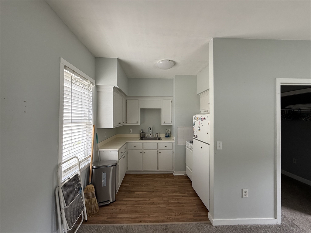 12 Sherbourne Avenue Swansea, MA 02777 - Photo 5 of 11 Gallery Image 5