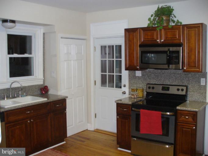 932 Linwood Road Hagerstown, MD 21740 - Photo 14 of 23 Kitchen