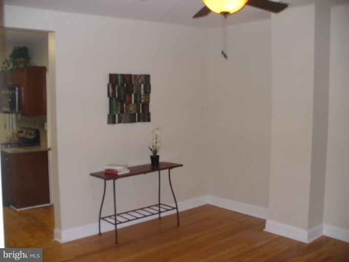 932 Linwood Road Hagerstown, MD 21740 - Photo 3 of 23 Family Room