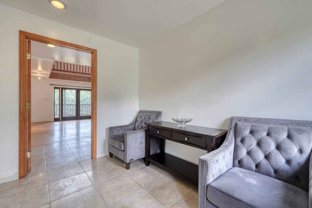 89 Simmons Ridge Mineral Bluff, GA 30559 - Photo 15 of 82 a living room with furniture and wooden floor