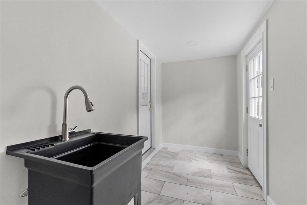 92 Hosmer Street Hudson, MA 01749 - Photo 24 of 31