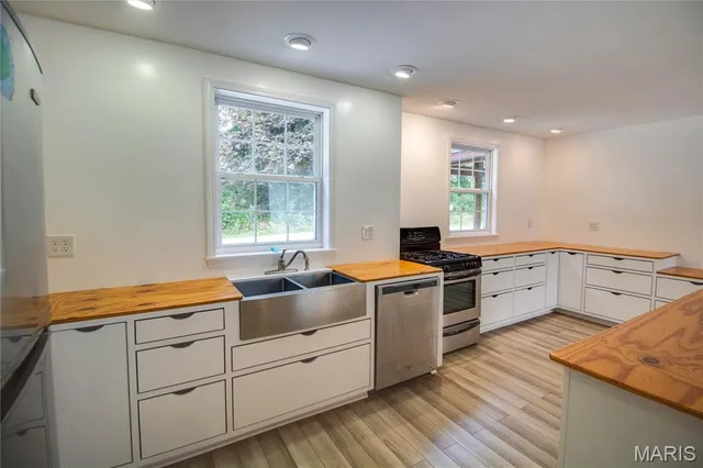 $265,000 | 682 Northeast 800 Street, Greenfield, IL 62044