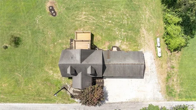 $265,000 | 682 Northeast 800 Street, Greenfield, IL 62044