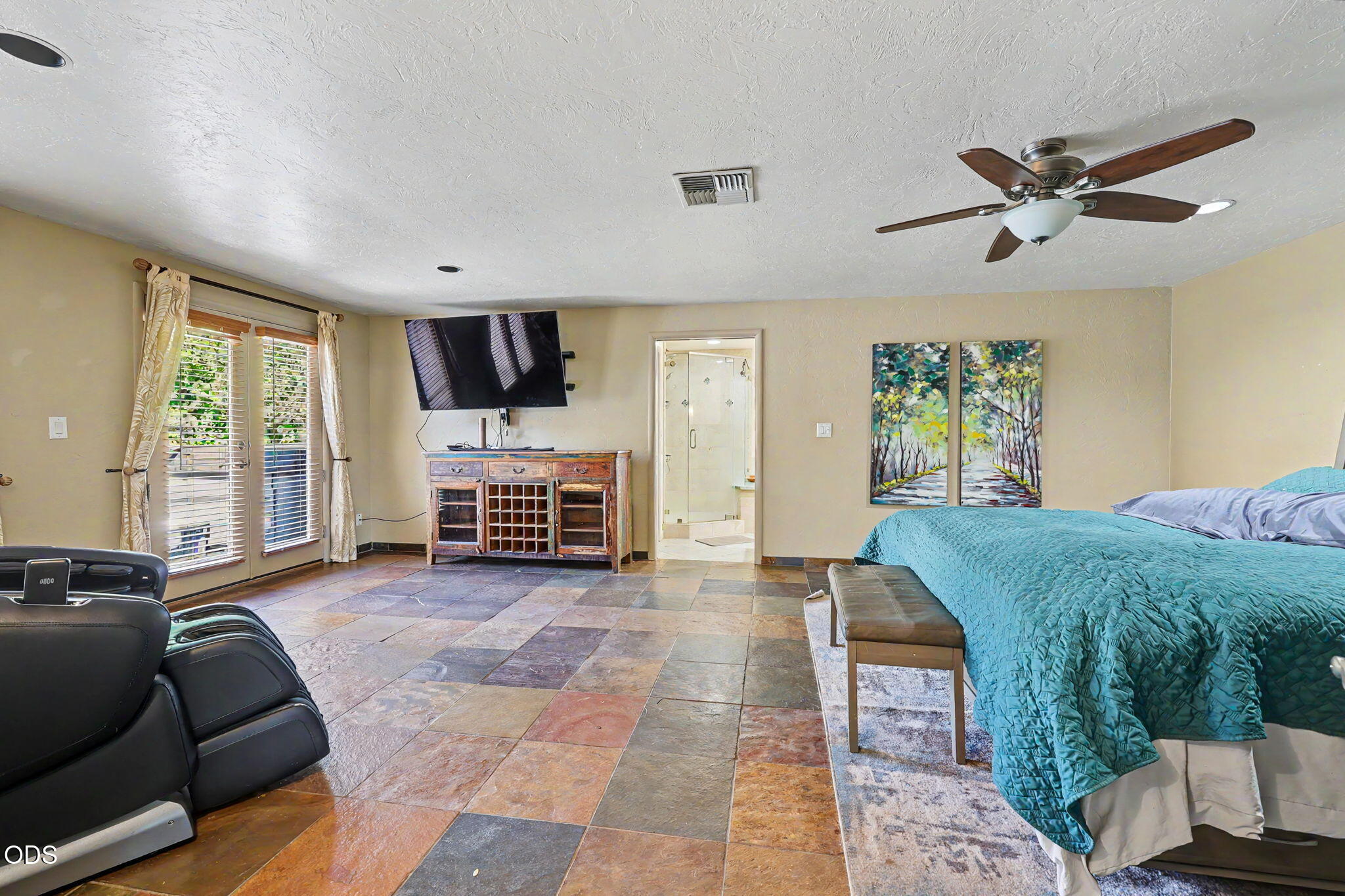 2639 Hillcrest Road Medford, OR 97504 - Photo 13 of 44