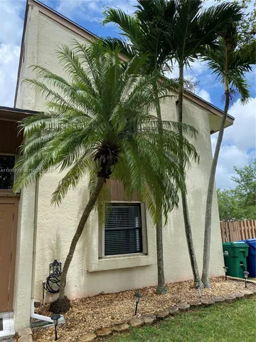 $3,000 | 10925 Southwest 113th Place, Unit 72B, Miami, FL 33176