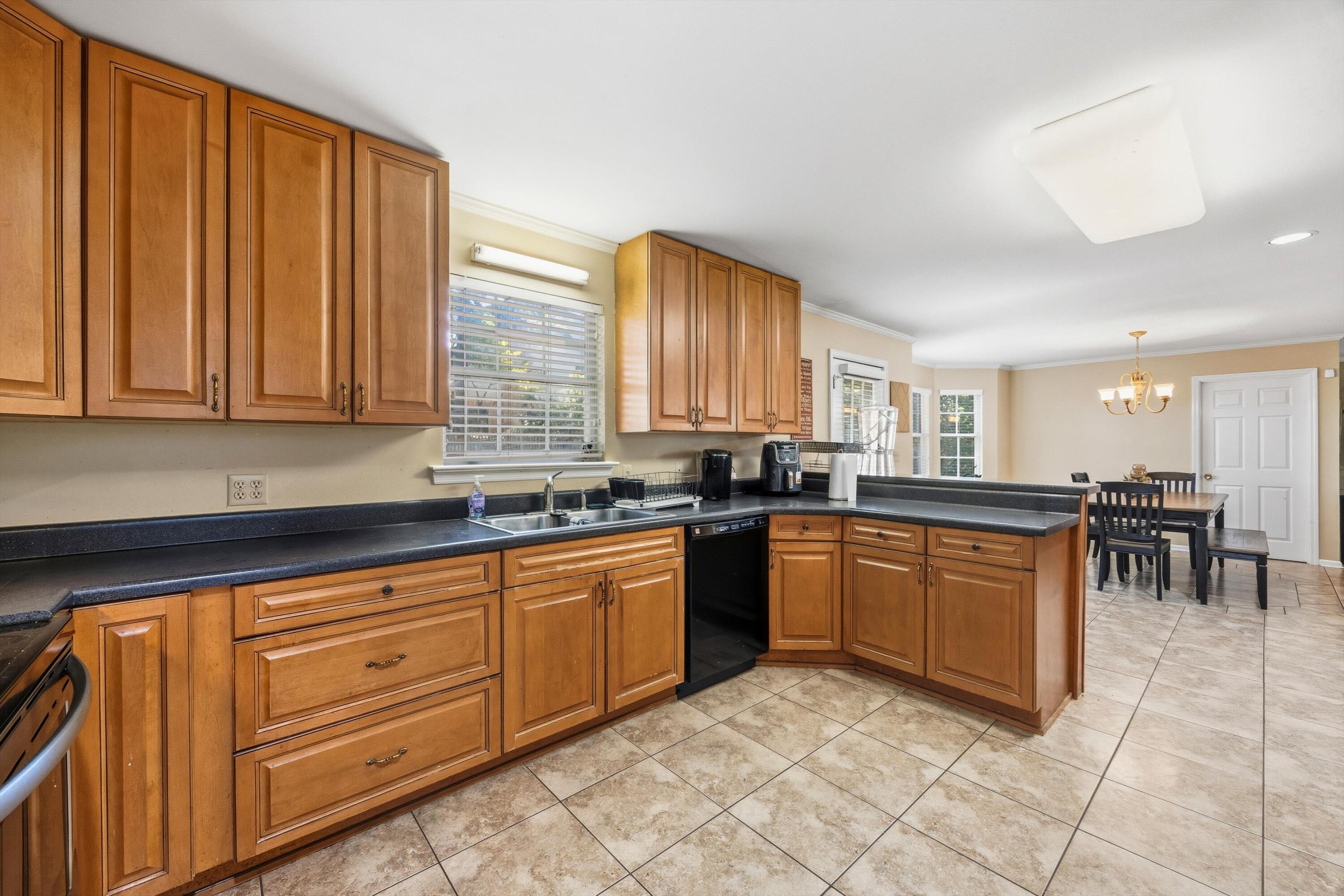 7159 Revere Circle Chattanooga, TN 37421 - Photo 6 of 40 21-090A3023