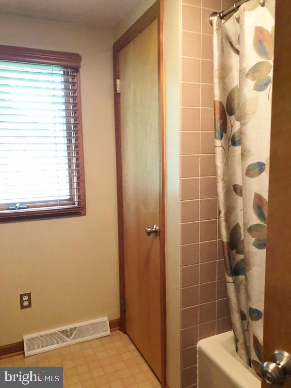 481 School Road York, PA 17407 - Photo 14 of 26 Gallery Image 14