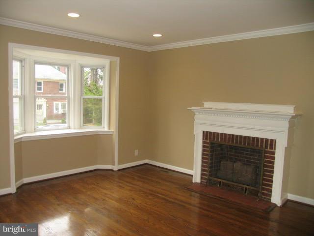 1522 Ralworth Road Baltimore, MD 21218 - Photo 4 of 18 Living Room