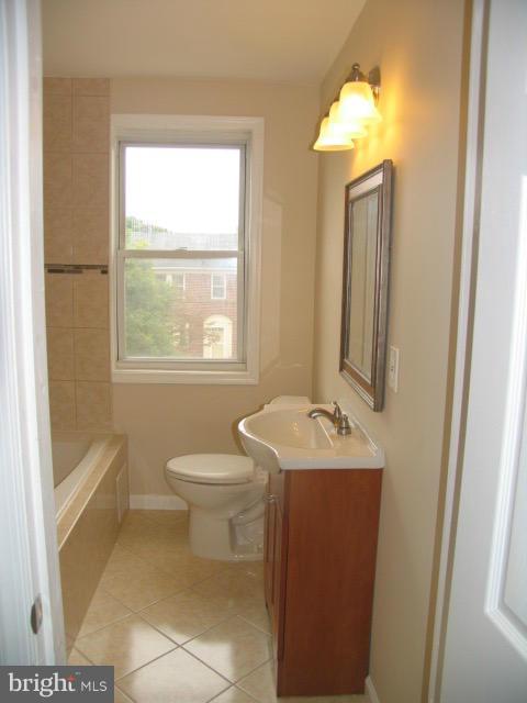 1522 Ralworth Road Baltimore, MD 21218 - Photo 10 of 18 Bath