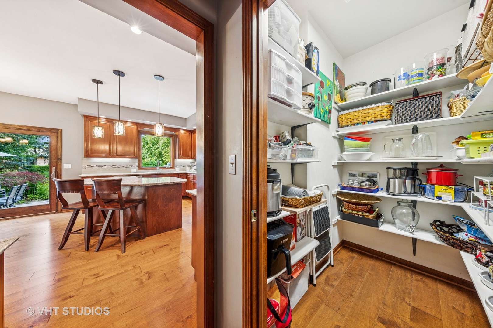 1343 Dunrobin Road Naperville, IL 60540 - Photo 13 of 65 Gallery Image 13