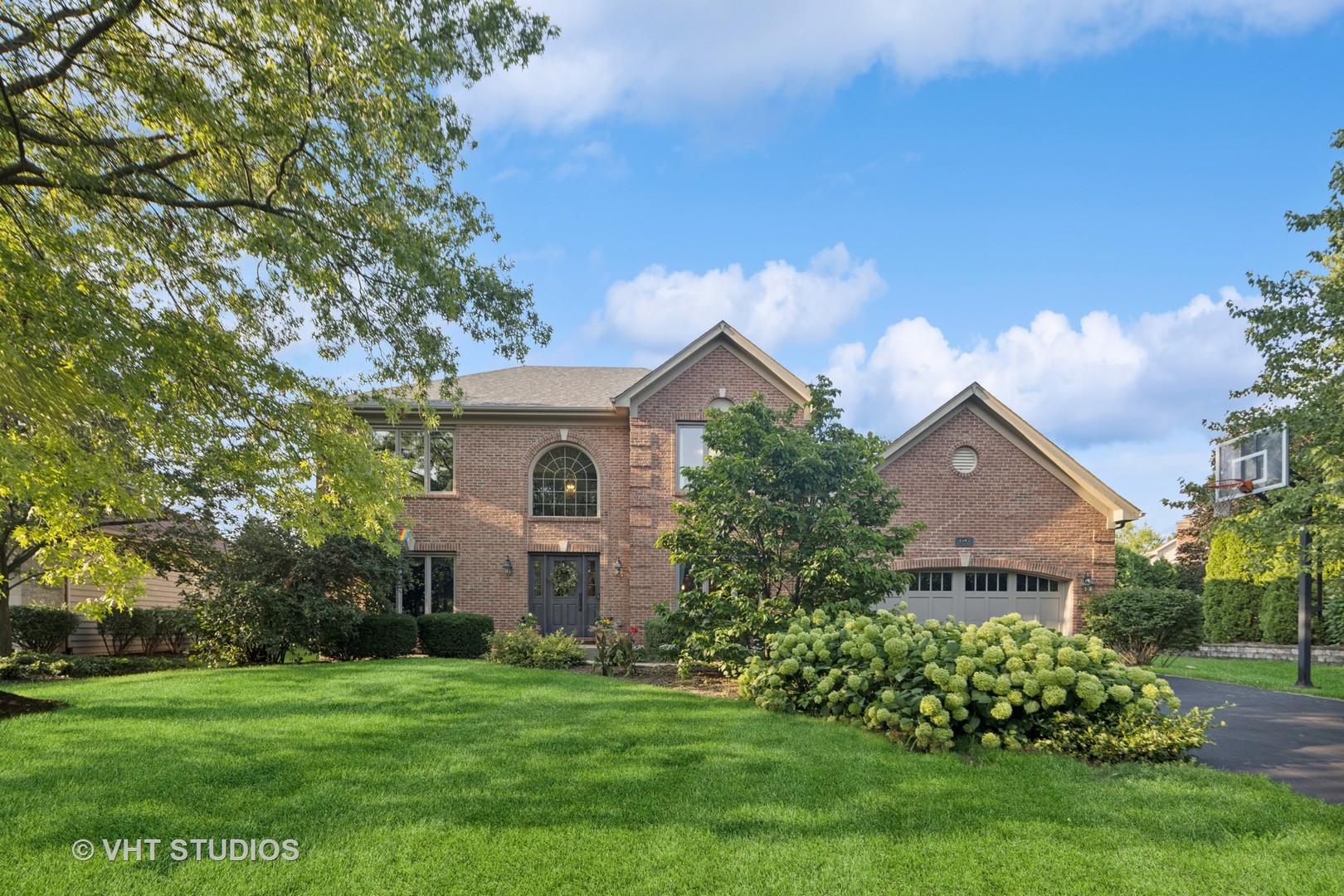 1343 Dunrobin Road Naperville, IL 60540 - Photo 2 of 65 Gallery Image 2