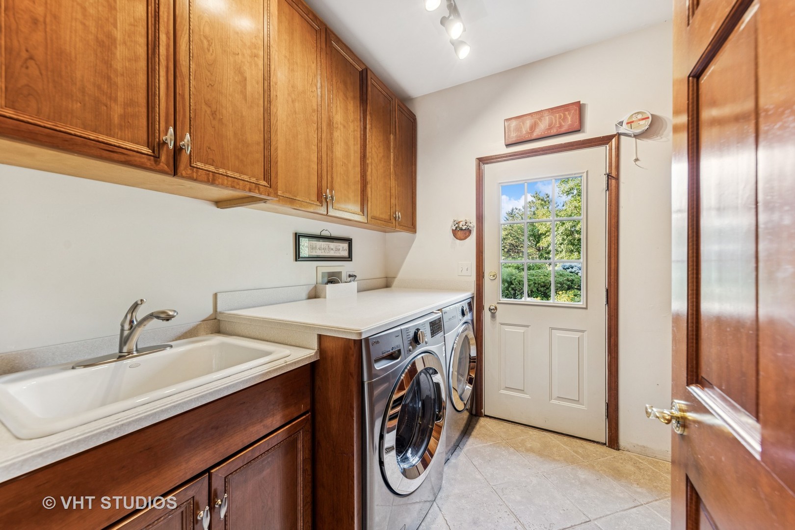 1343 Dunrobin Road Naperville, IL 60540 - Photo 22 of 65 Gallery Image 22