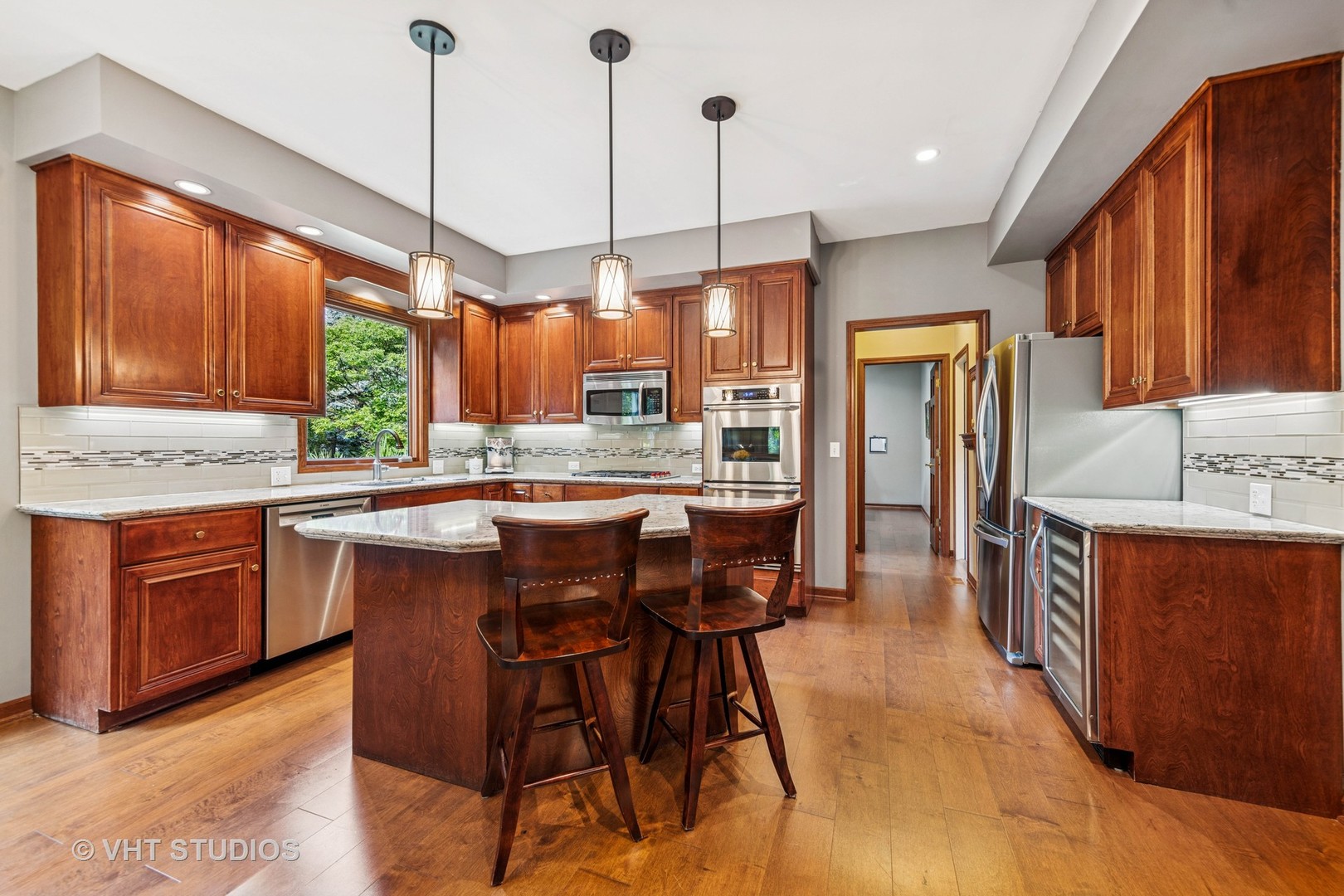 1343 Dunrobin Road Naperville, IL 60540 - Photo 6 of 65 Gallery Image 6