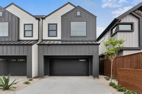 $499,000 | 111 East 32nd Street, Unit C, Houston, TX 77018