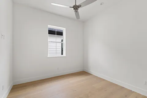 $499,000 | 111 East 32nd Street, Unit C, Houston, TX 77018