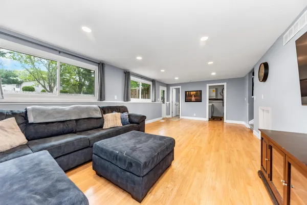 $279,500 | 311 Oak Tree Drive, Clinton, MI 49236