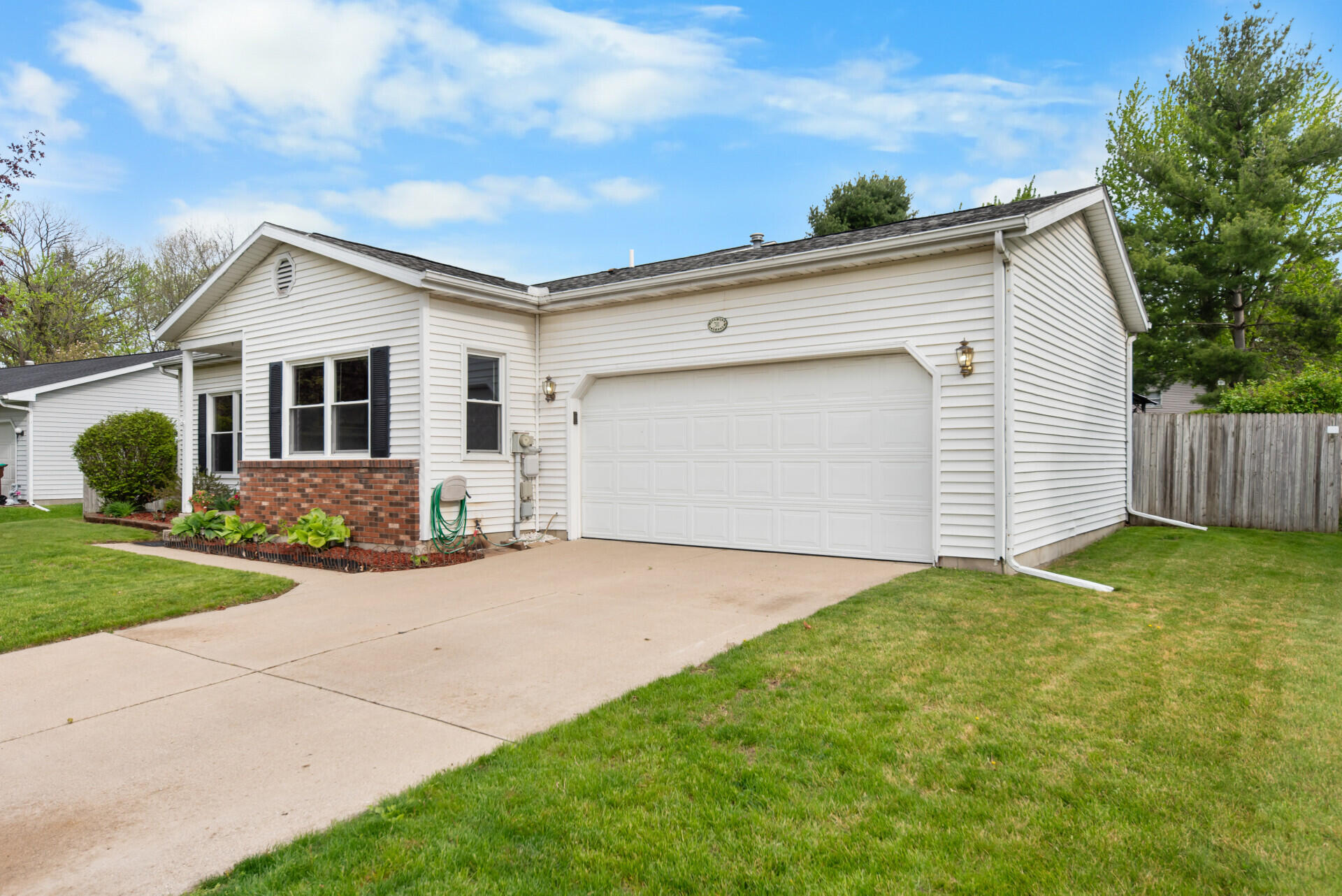 311 Oak Tree Drive Clinton, MI 49236 - Photo 31 of 57 003_35 - Copy