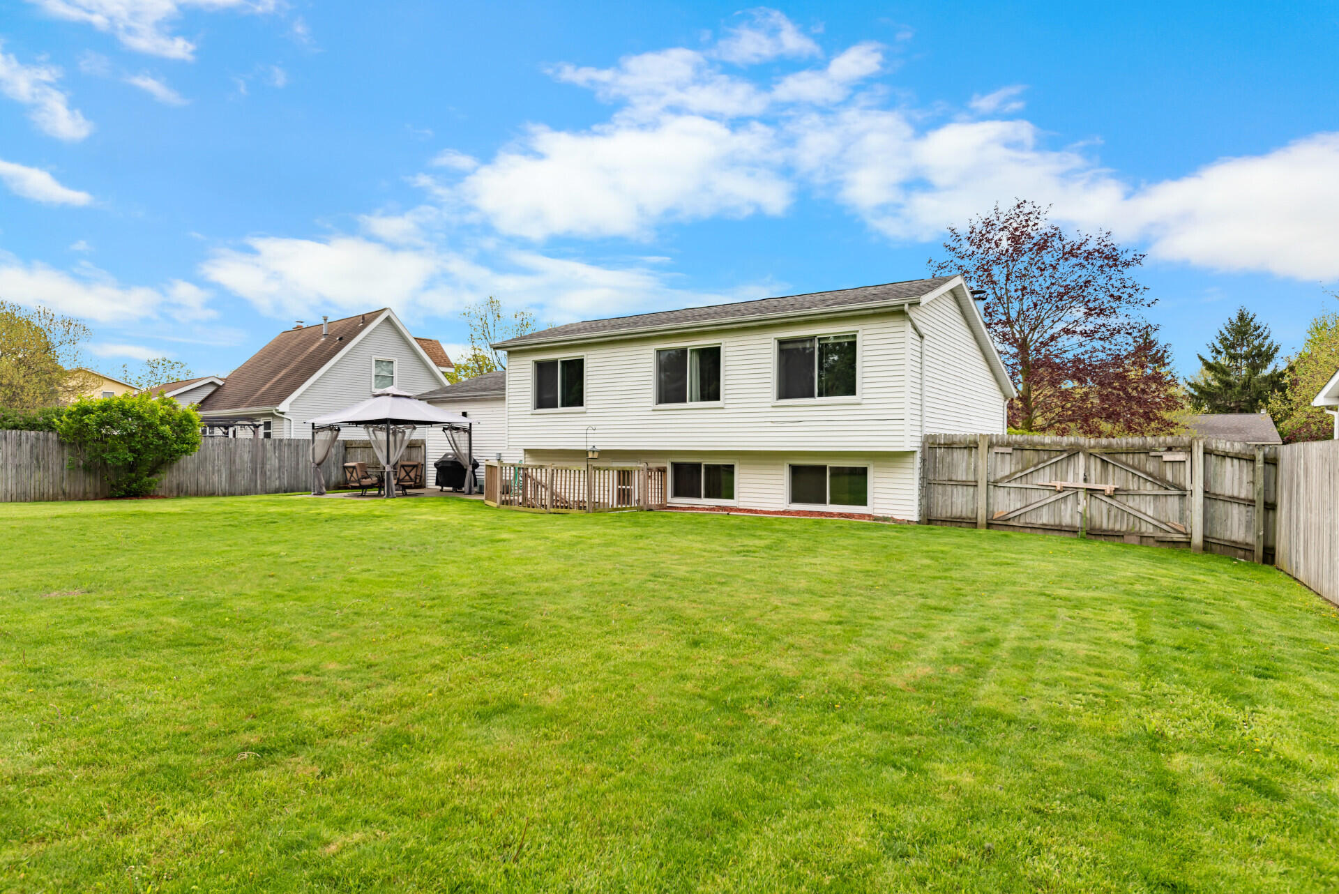 311 Oak Tree Drive Clinton, MI 49236 - Photo 33 of 57 006_50 - Copy