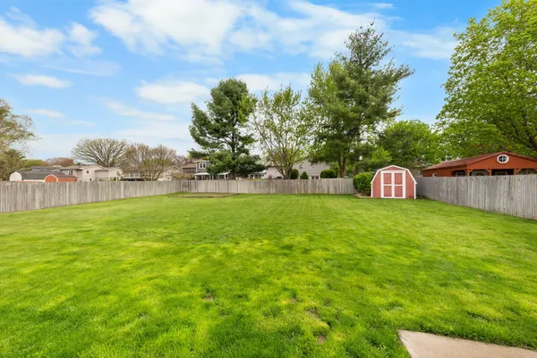 $279,500 | 311 Oak Tree Drive, Clinton, MI 49236