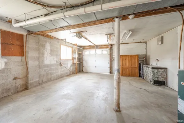 $199,900 | 2529 East Ridgewood Street, New Castle, IN 47362