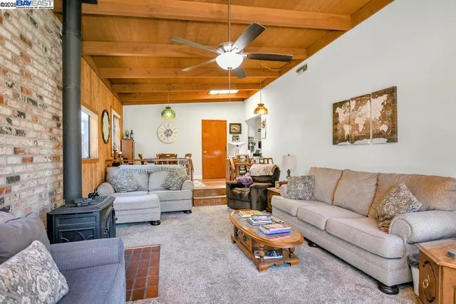 $949,800 | 1311 Via Manzanas, San Lorenzo, CA 94580